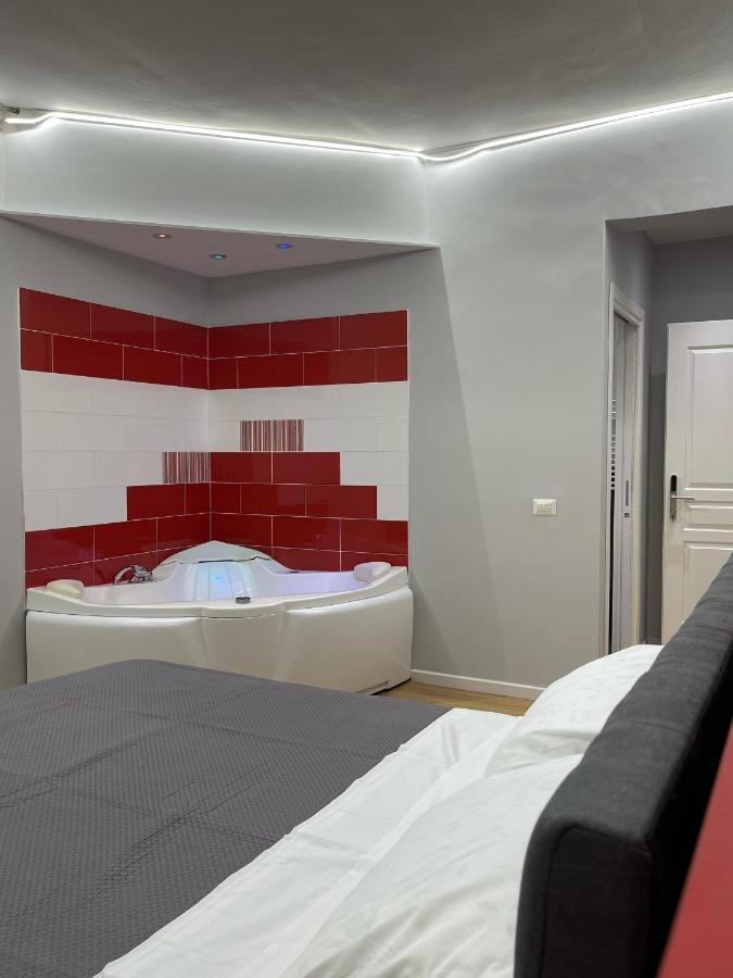 Vomero Suite And Deluxe Room B&B Napoli Екстериор снимка