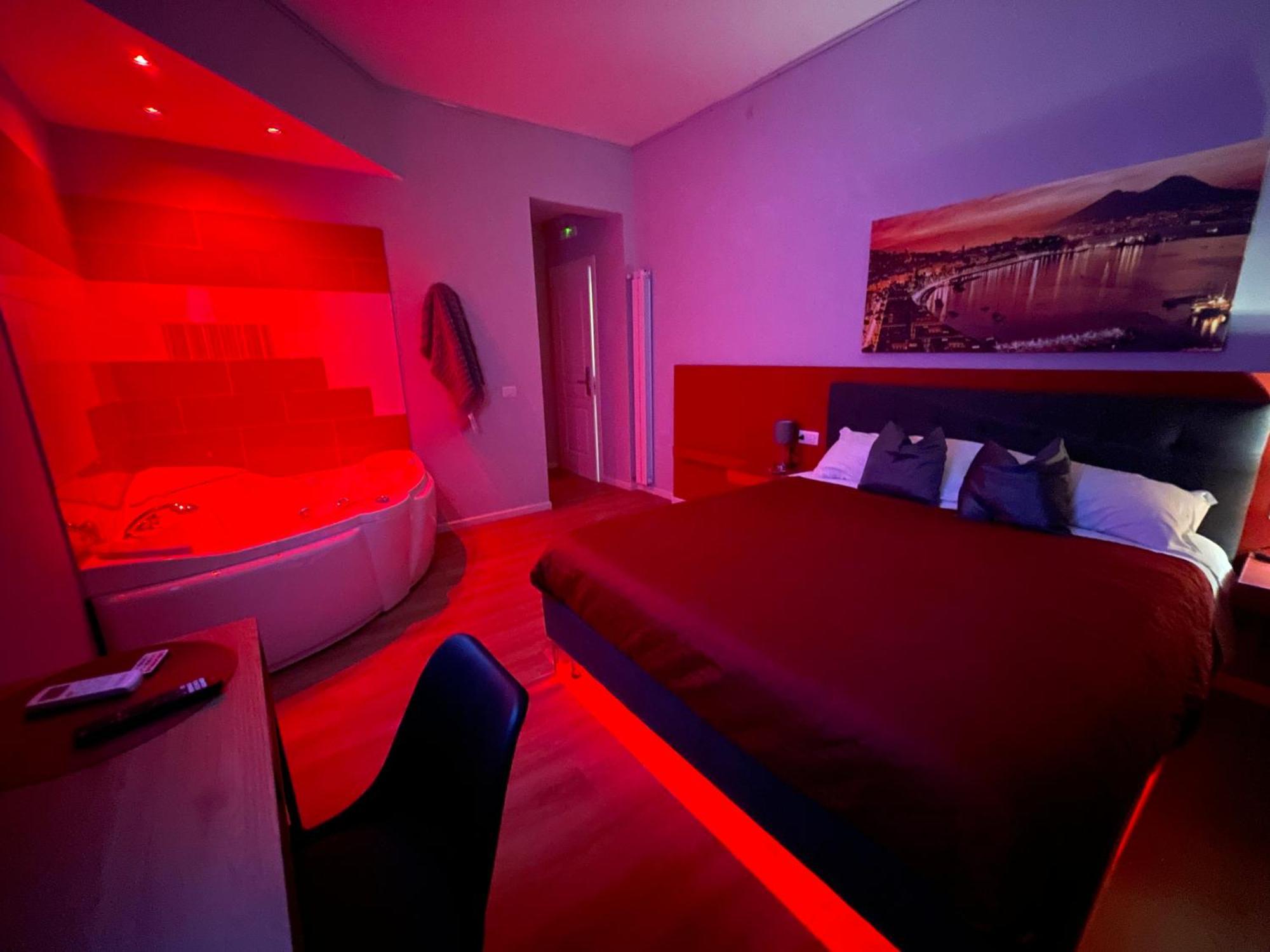 Vomero Suite And Deluxe Room B&B Napoli Екстериор снимка