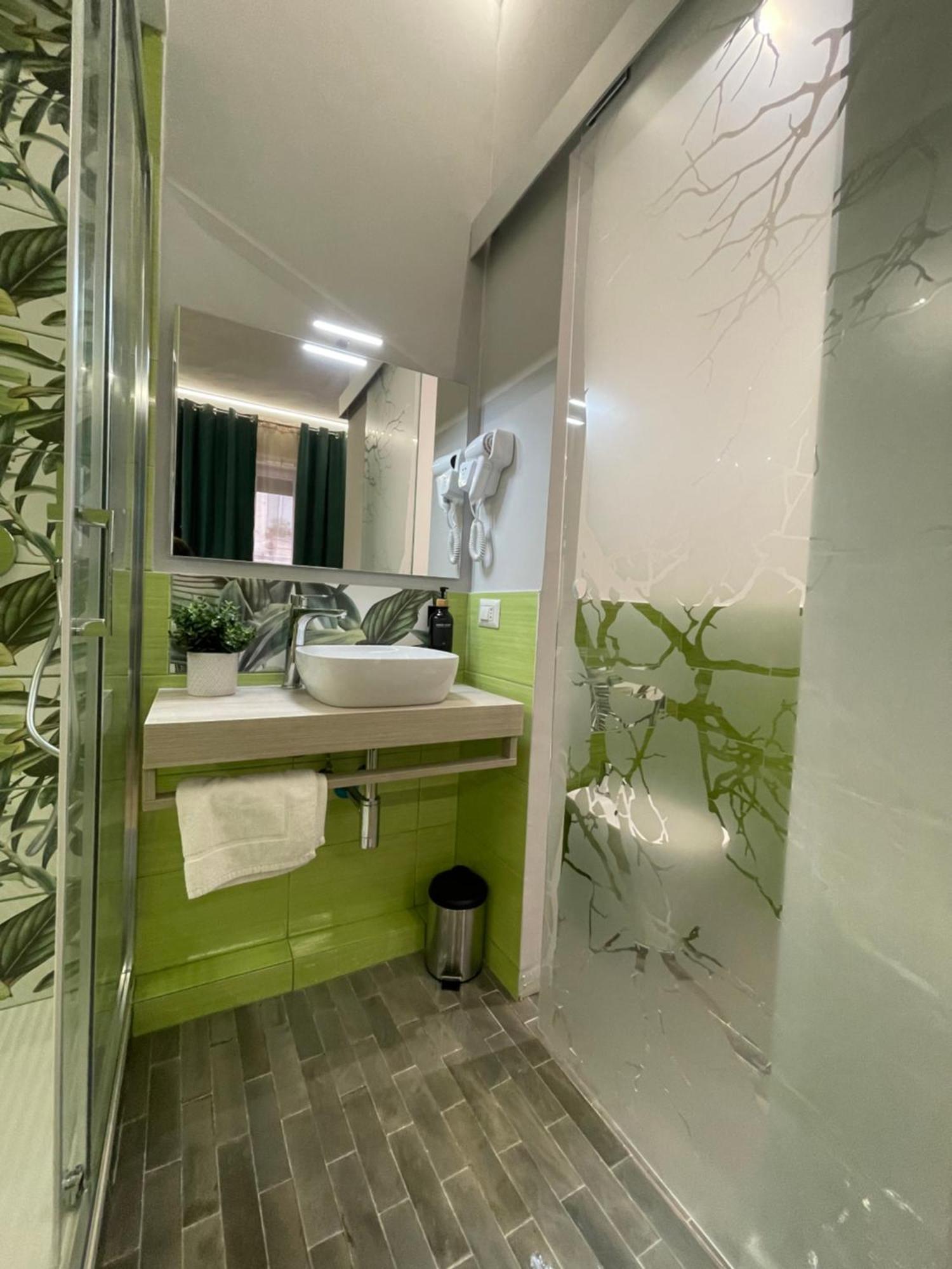 Vomero Suite And Deluxe Room B&B Napoli Екстериор снимка