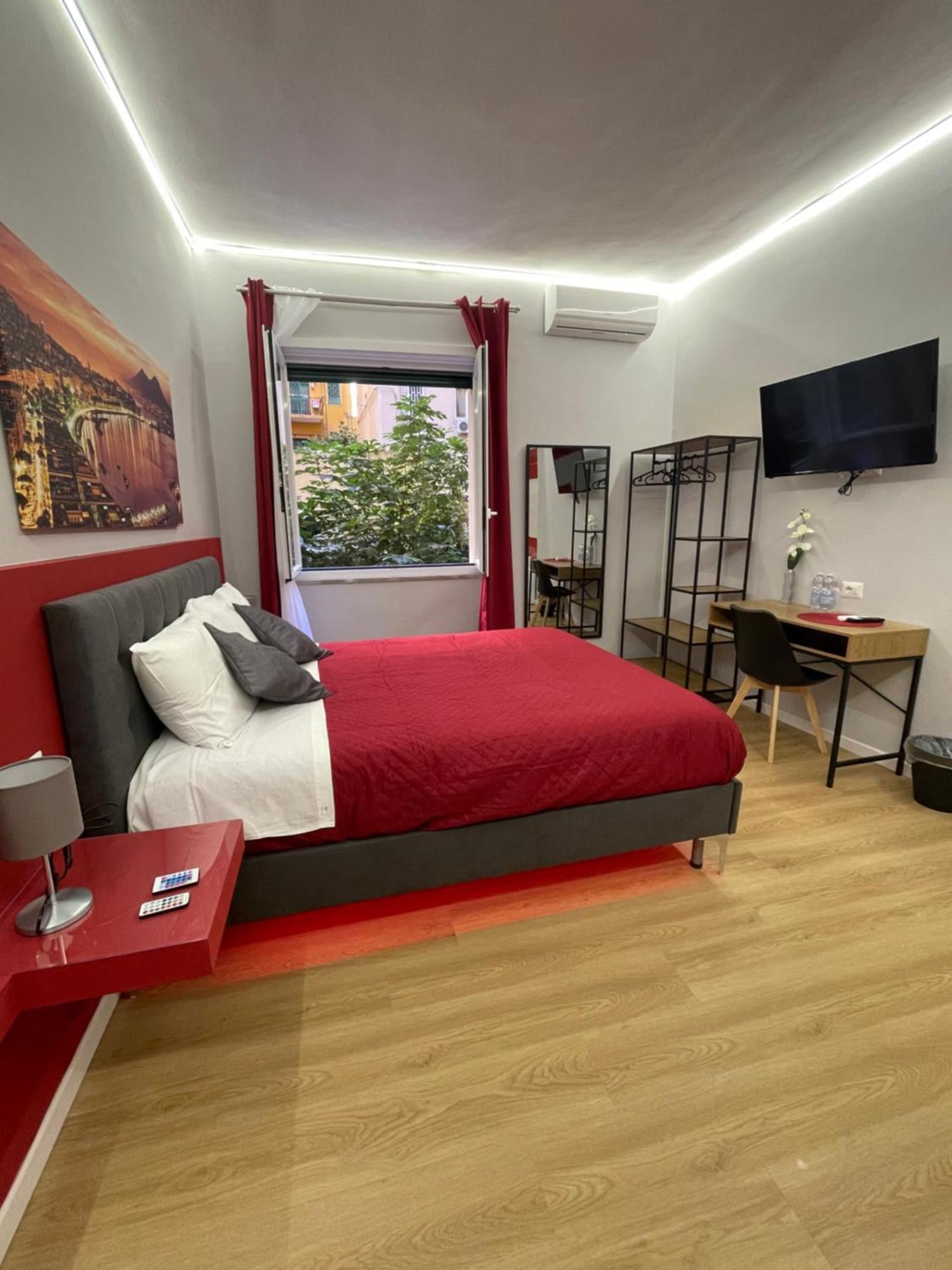 Vomero Suite And Deluxe Room B&B Napoli Екстериор снимка