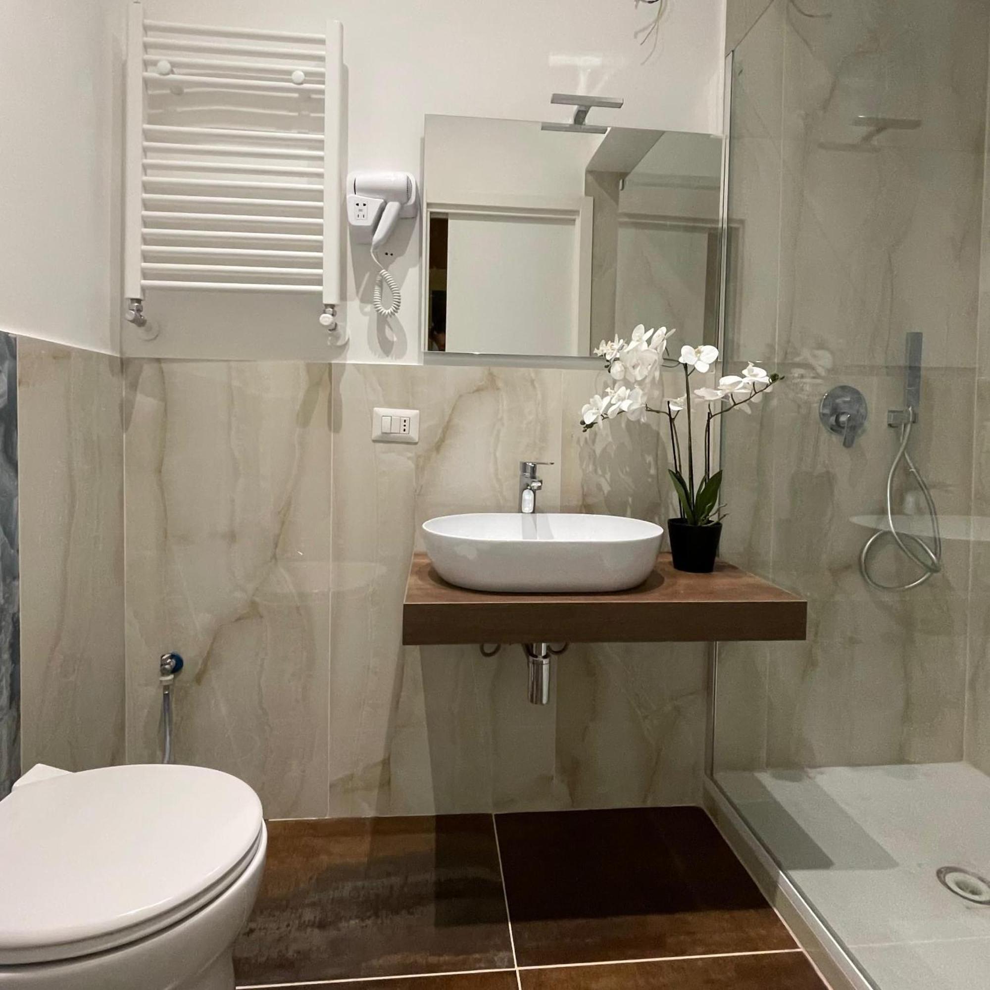 Vomero Suite And Deluxe Room B&B Napoli Екстериор снимка