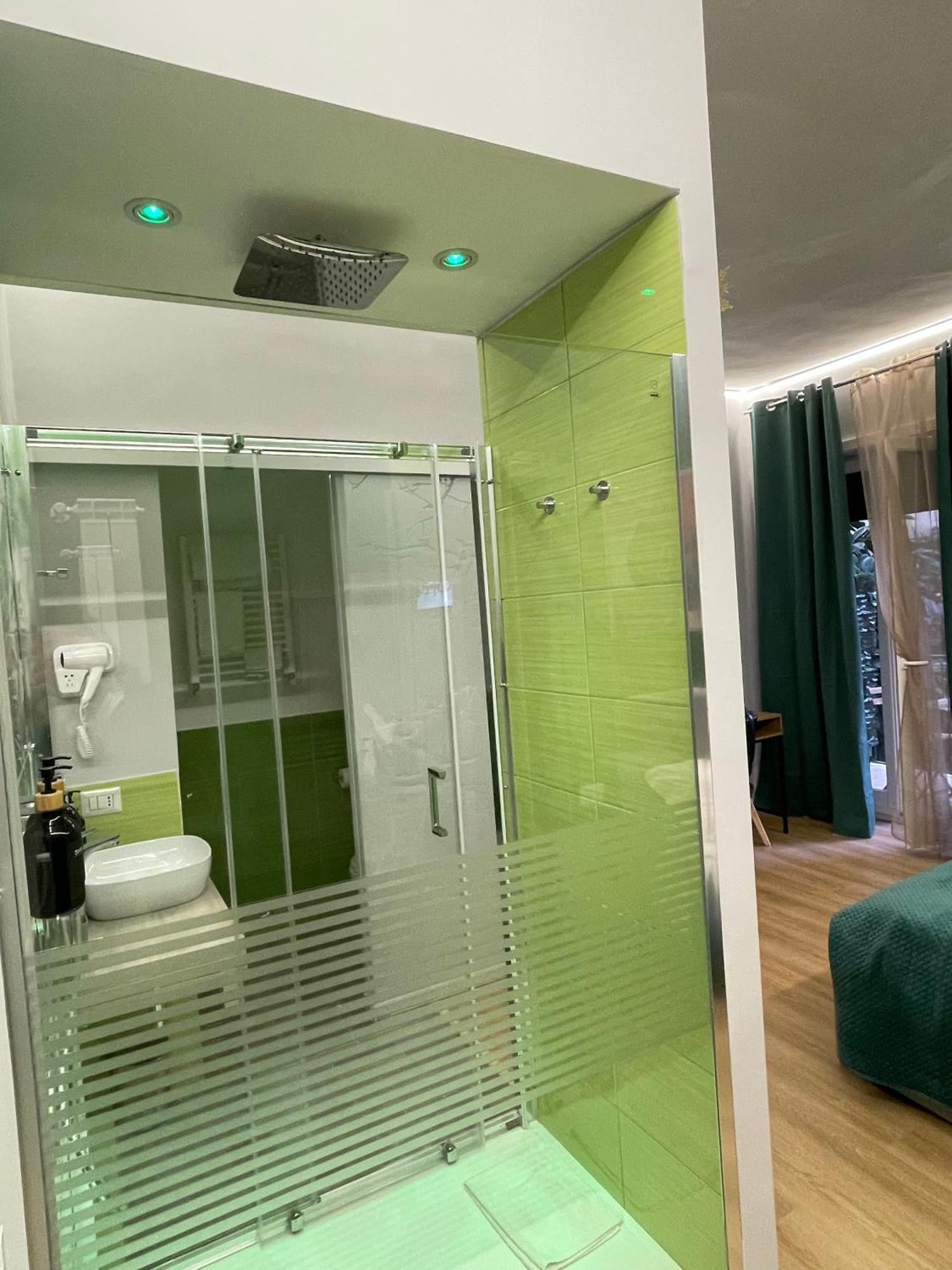 Vomero Suite And Deluxe Room B&B Napoli Екстериор снимка