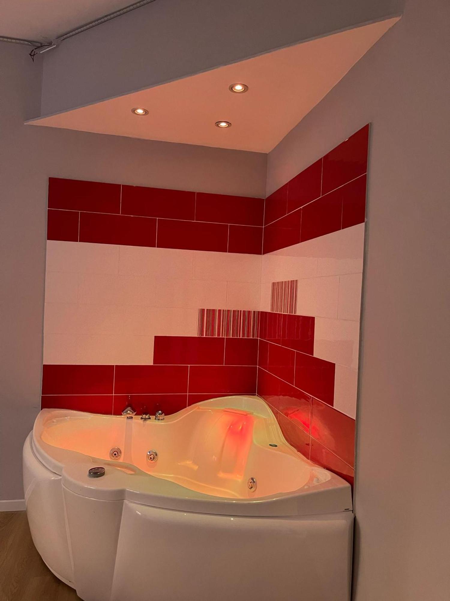 Vomero Suite And Deluxe Room B&B Napoli Екстериор снимка