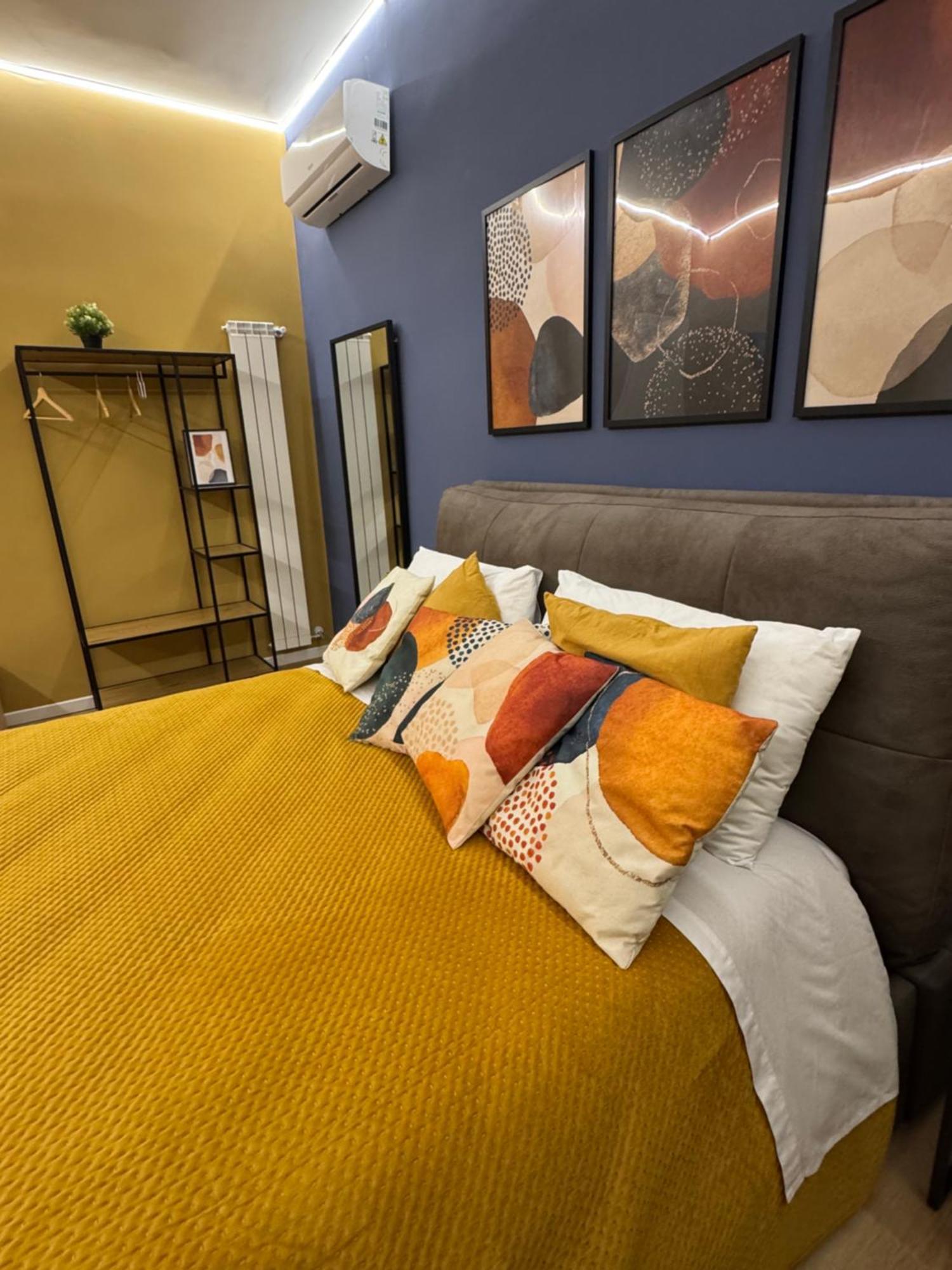 Vomero Suite And Deluxe Room B&B Napoli Екстериор снимка